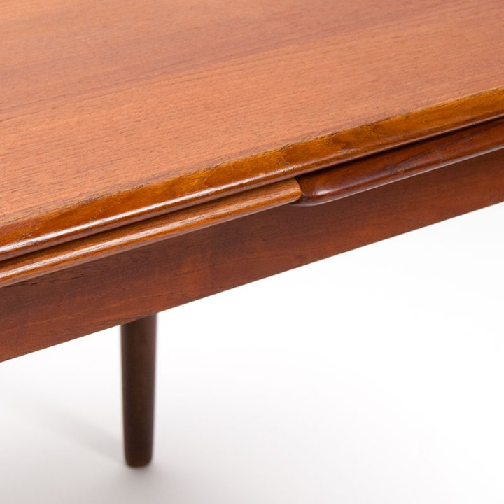 Danish Mid-Century teak extendable model dining table