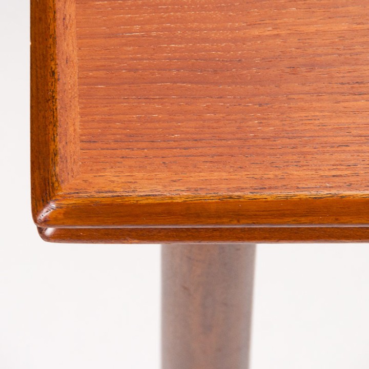 Danish Mid-Century teak extendable model dining table