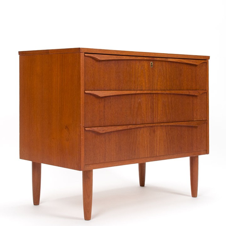 Teakhouten Mid-Century ladekast met 3 lades uit Denemarken