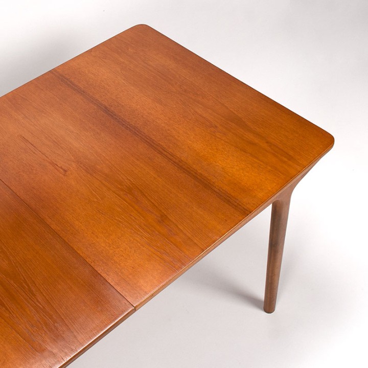 Tom Robertson Mid-Century design dining table for McIntosh