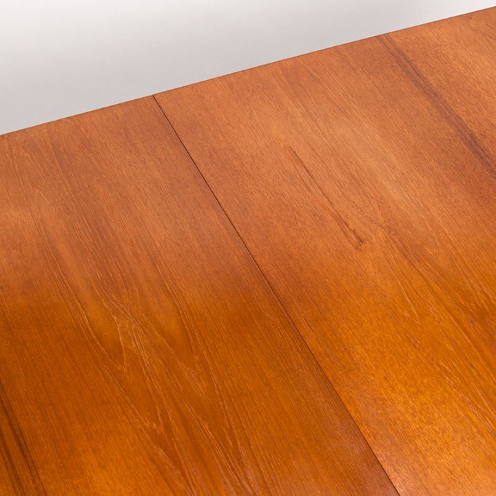 Tom Robertson Mid-Century design eettafel voor McIntosh