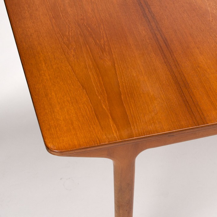 Tom Robertson Mid-Century design dining table for McIntosh