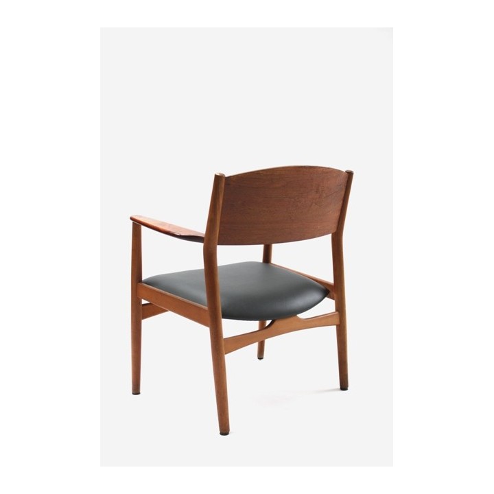 Danish low chair in teak - Retro Studio