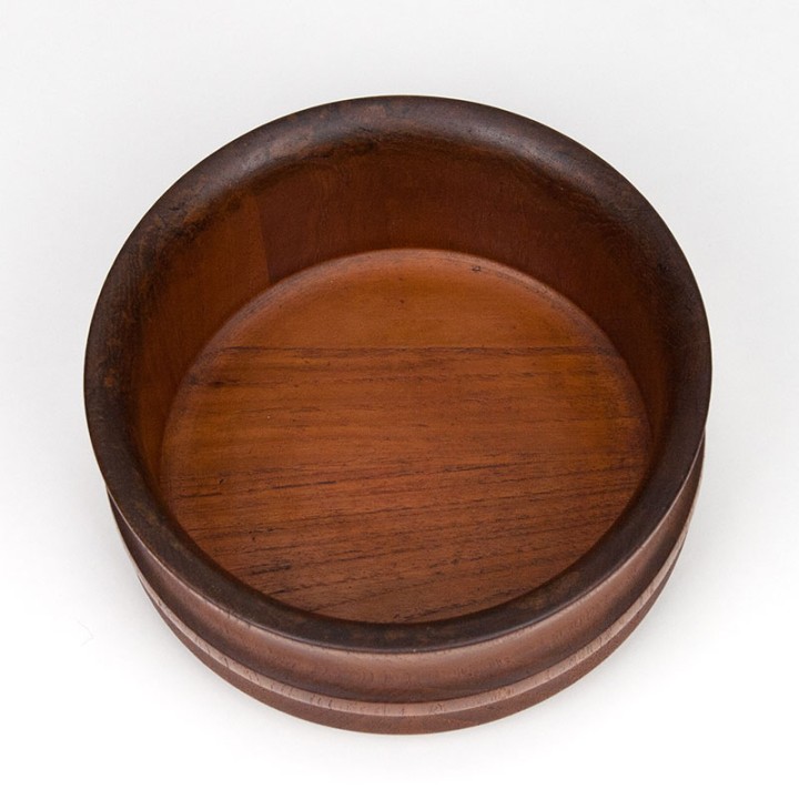 Mid-Century Deense serveerschaal rond model in teak