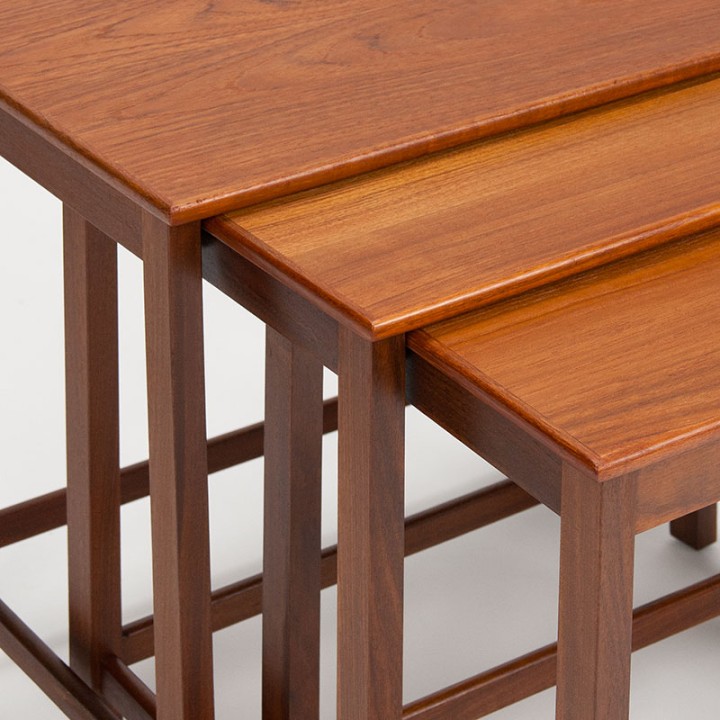 Deense teakhouten set van 3 Mid-Century nesttafels
