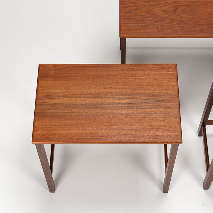 Deense teakhouten set van 3 Mid-Century nesttafels