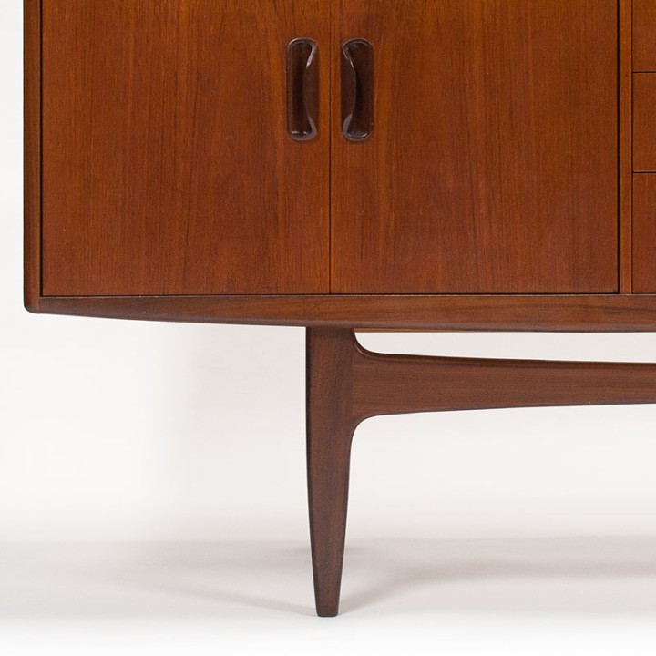 Victor Wilkins groot model G-plan Mid-Century Fresco dressoir