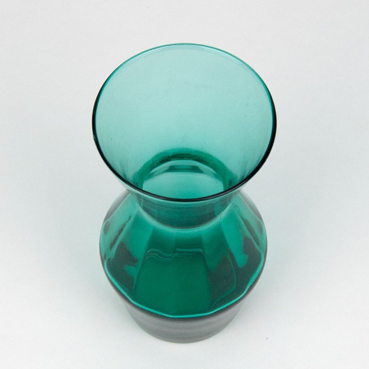 Groen glazen vintage vaasje