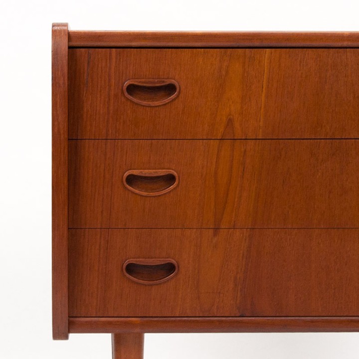 Teakhouten vintage Deense ladekast met ronde vorm