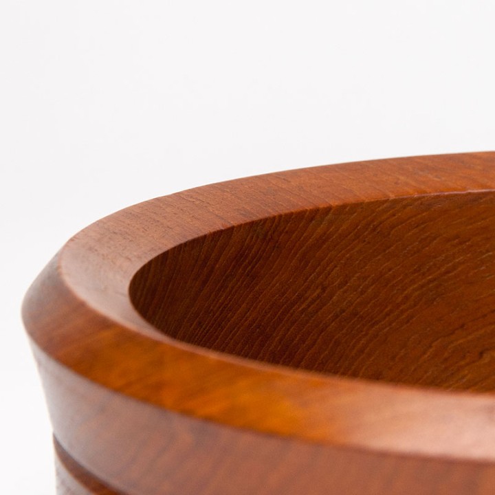 Groot model dikwandige vintage schaal in teak