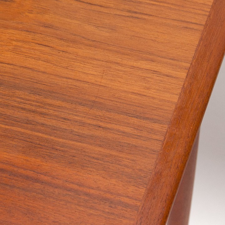 Set Deense Mid-Century nesttafels in teak