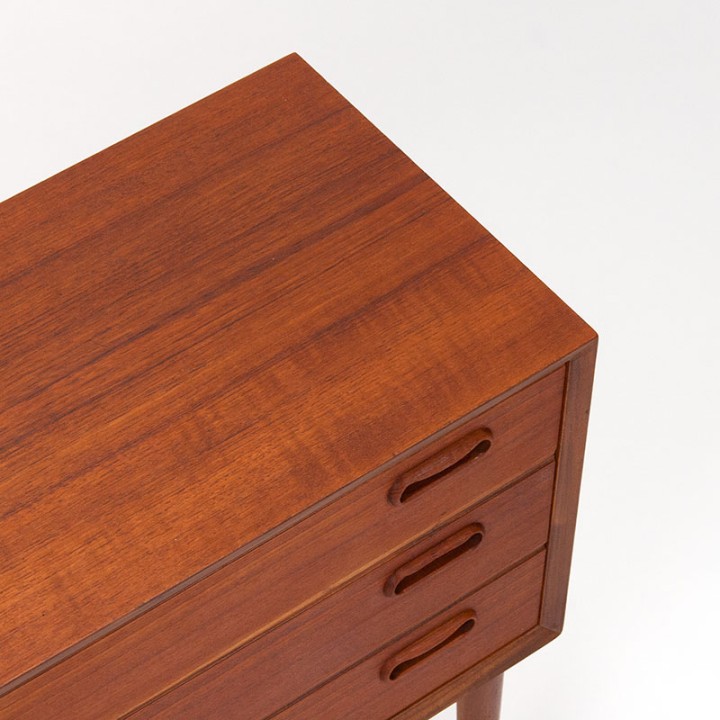Deense kleine strak model vintage teakhouten ladekast