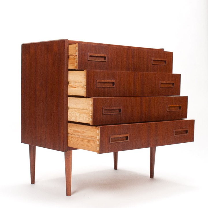 Deense P. Westergaard teakhouten Mid-Century ladekast
