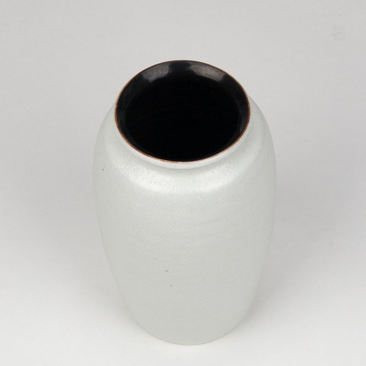 Large Mid-Century Ravelli model 22-2 vase