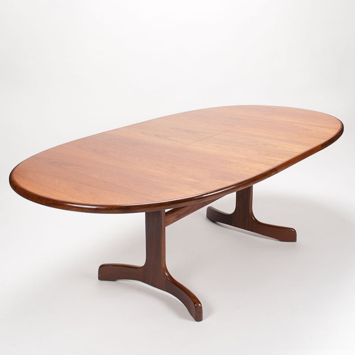 G-Plan Fresco Mid-Century oval extending dining table