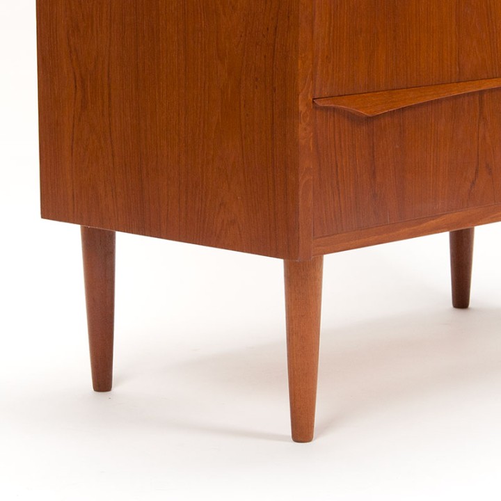 Vintage Deense ladekast in teakhout met stijlvolle handgreep