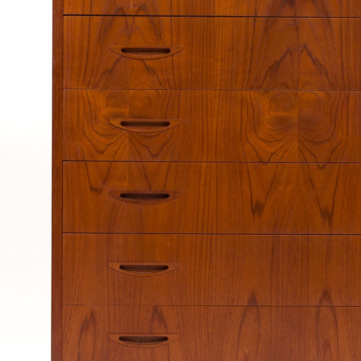 Mid-Century teakhouten ruime ladekast met 6 lades in teak