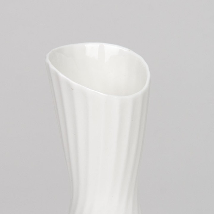 Set of 2 vintage Goedewaagen Bone China vases