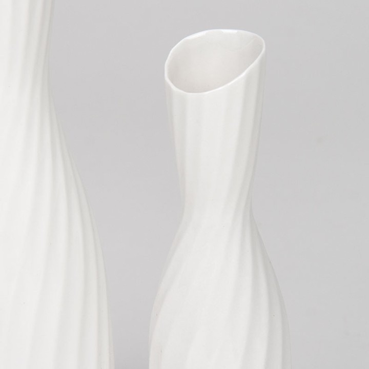Set of 2 vintage Goedewaagen Bone China vases