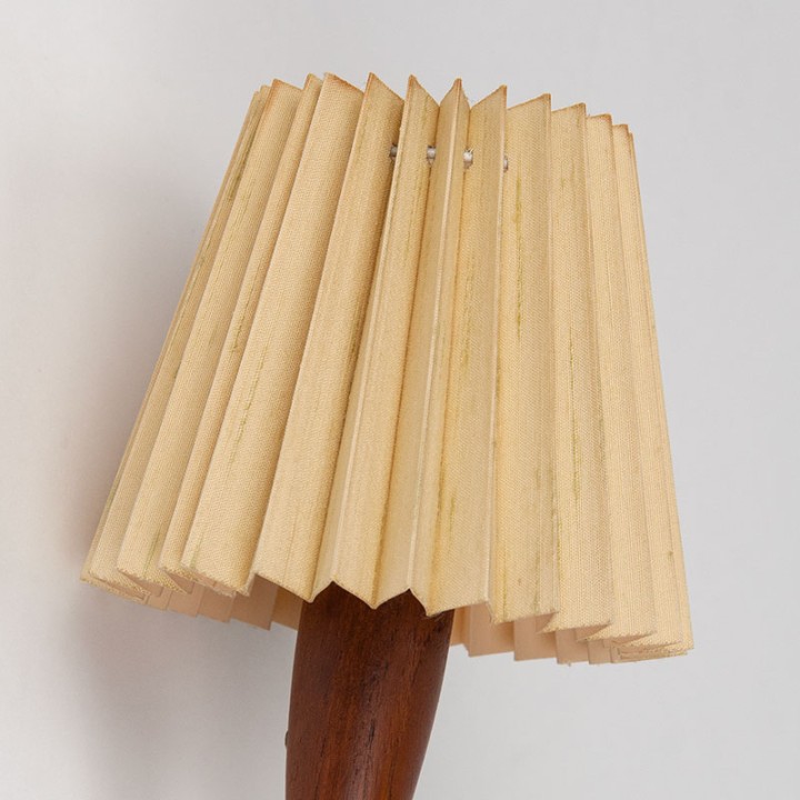 Mid-Century Scandinavische wandlamp met bijzonder armatuur
