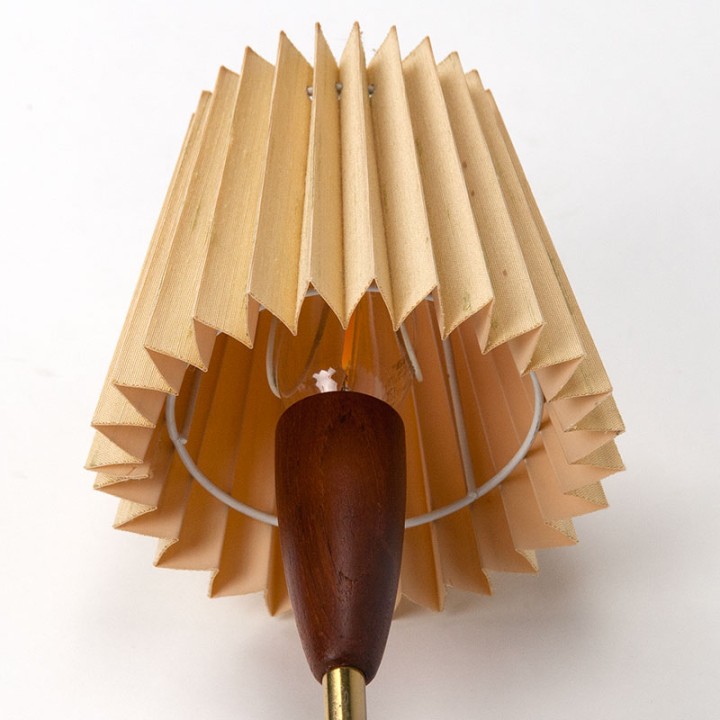 Mid-Century Scandinavische wandlamp met bijzonder armatuur