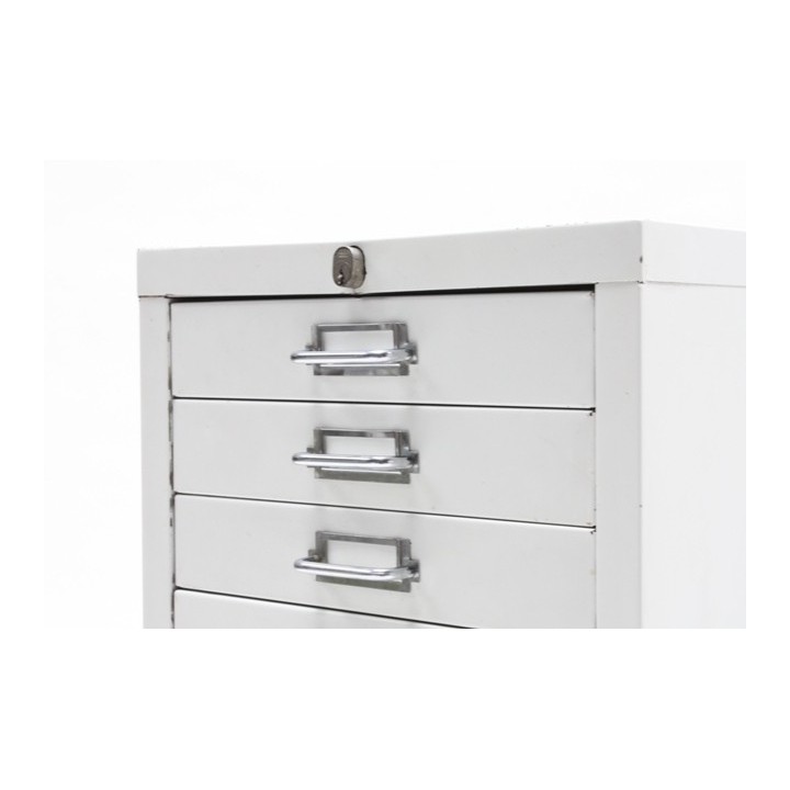 Industrial chest of drawers - Retro Studio