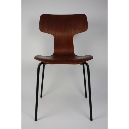 Arne Jacobsen Grand Prix chair 3130