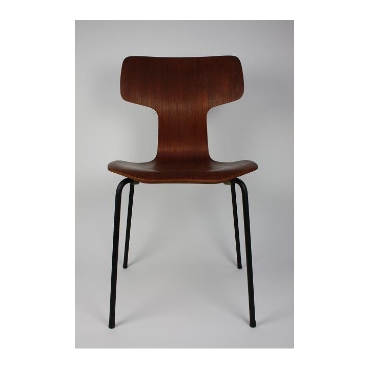 Arne Jacobsen Grand Prix stoel 3130 - Retro Studio