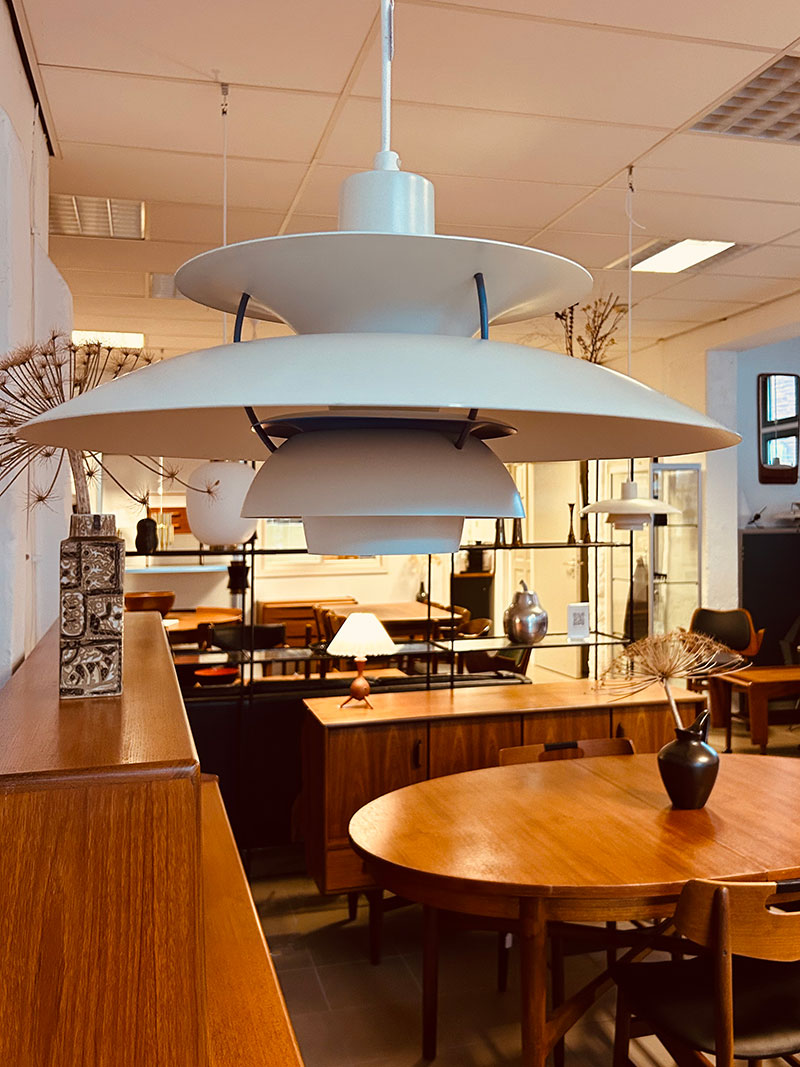 Mid-Century vintage Scandinavische lampen en meubelen