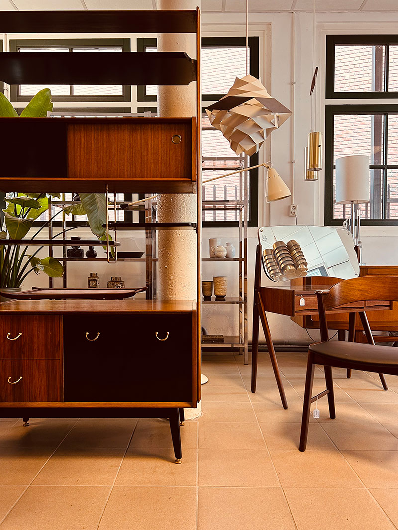 Retro Studio specialist in Mid-Century meubelen