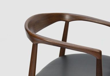 Vintage mid-century stoelen te koop in onze winkel en webshop